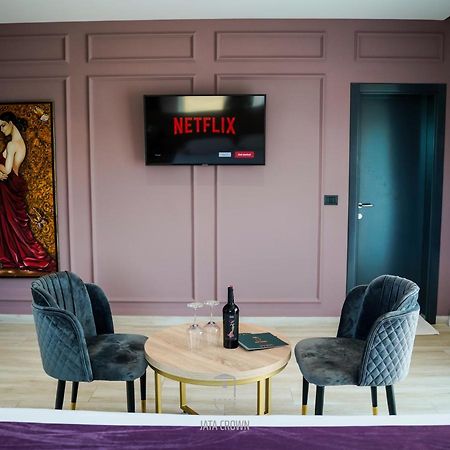Jata Crown Hotel Tiranë Eksteriør bilde