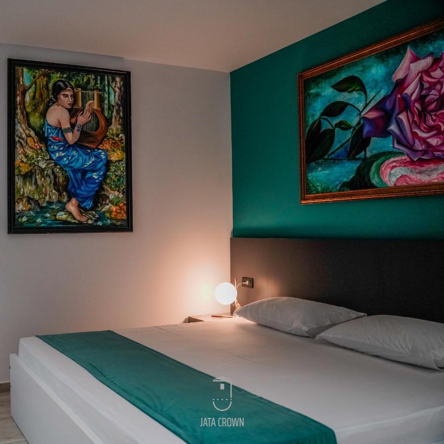 Jata Crown Hotel Tiranë Eksteriør bilde