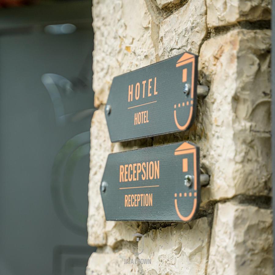 Jata Crown Hotel Tiranë Eksteriør bilde