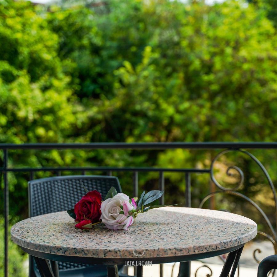 Jata Crown Hotel Tiranë Eksteriør bilde